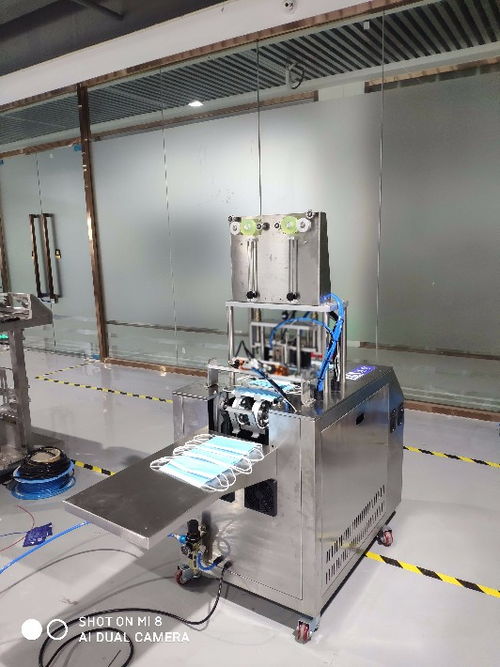 小型自动口罩机技术开发与关键结构解析